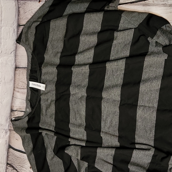 Zenana Outfitters Tops - Zenana tunic Size M